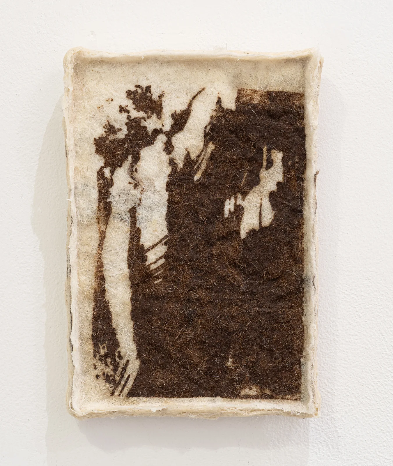 Francesca Polizzi, Permanenza, 2026. Raw wool felts and rust · 31 × 21 × 5 cm