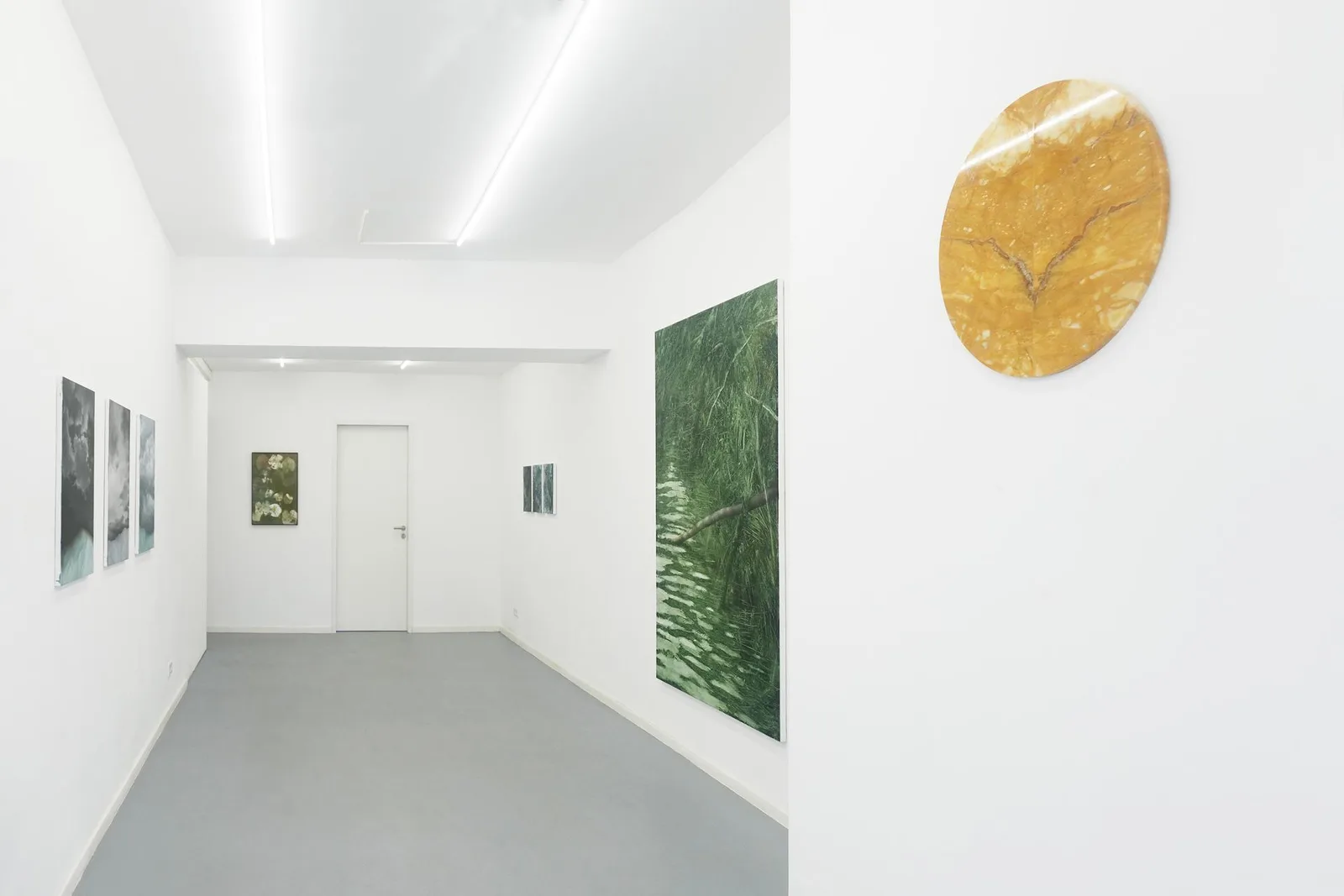 An der Oberfläche. installation view 2 of 8