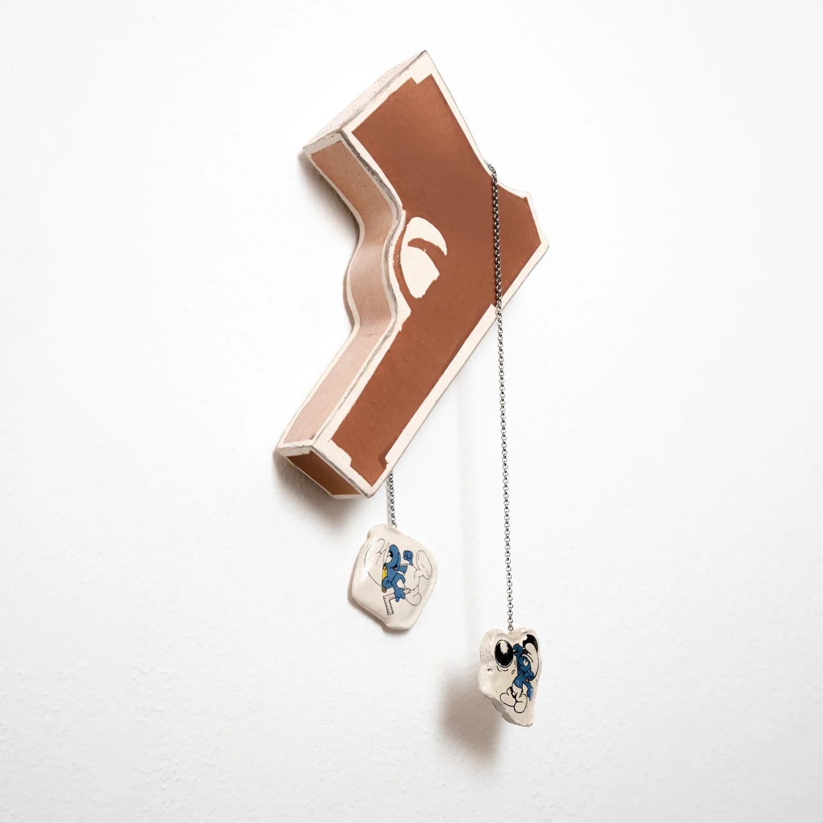 Daniele Franzella, Passepartout, 2023. Ceramic · 21 × 13 × 5 cm