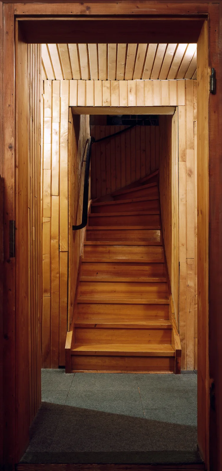 INTERIEUR. Andreas Thein, Treppenhaus (Tromba delle scale), 2002, C-Print Diasec