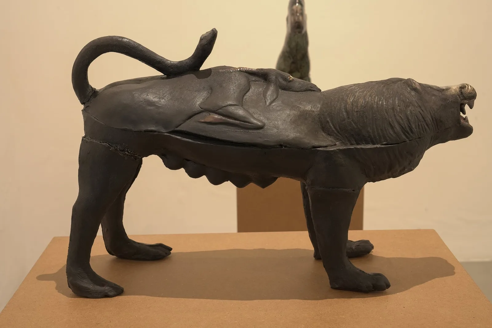 Daniele Franzella, Chimera, 2025. Ceramic · 31.5 × 48 × 15 cm
