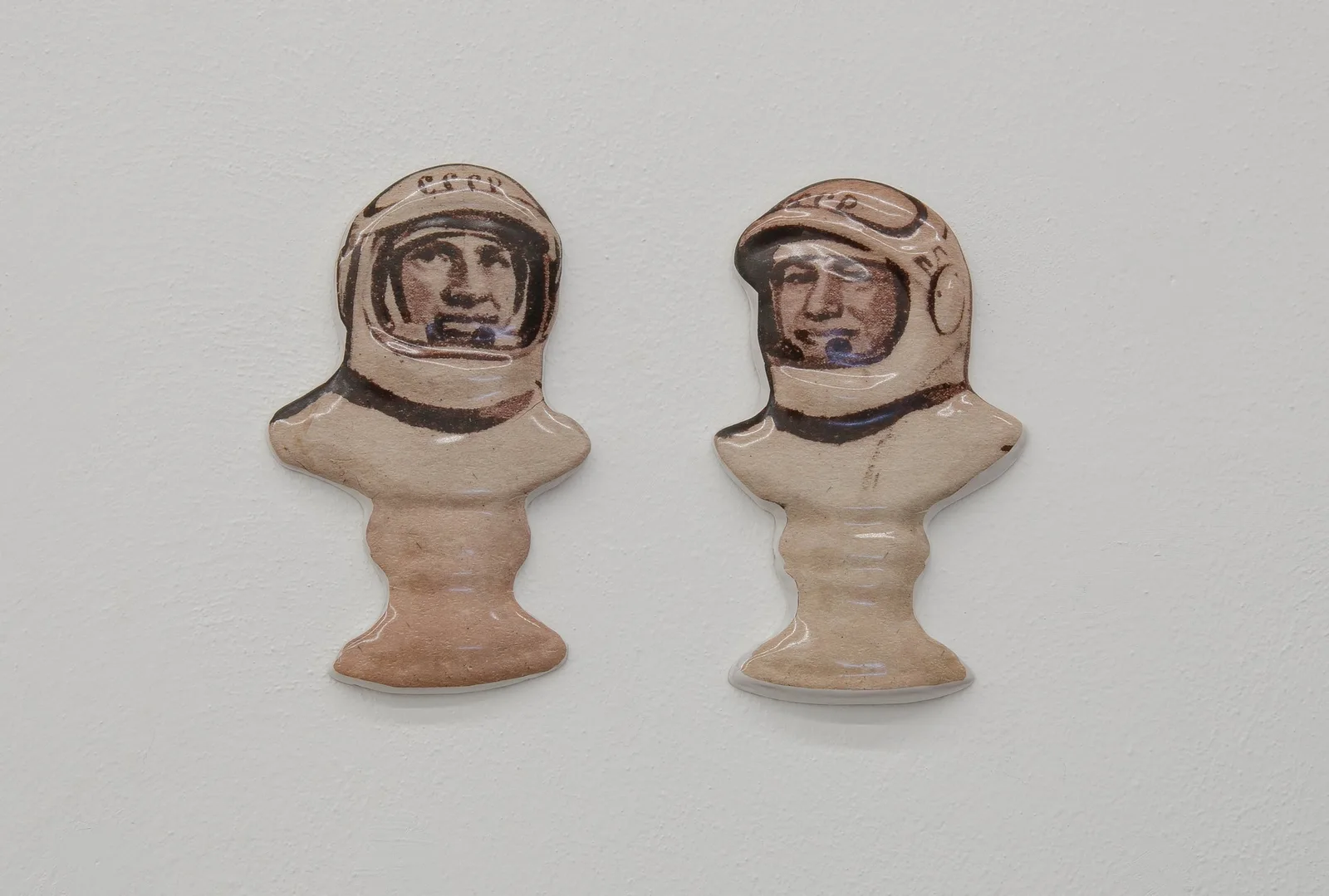 Daniele Franzella, Cosmonauti, 2019. Photoceramic · 26 × 15 cm