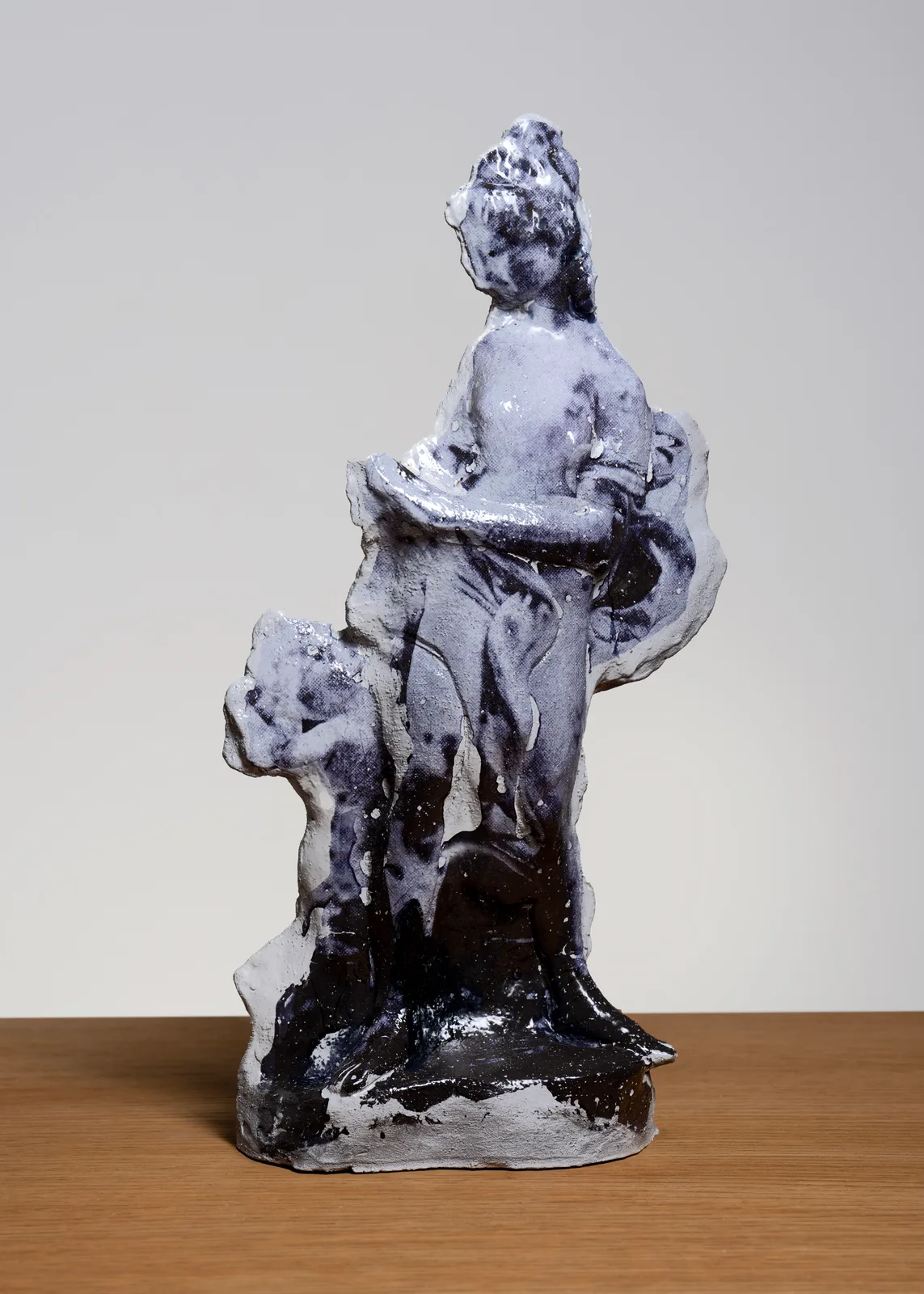 MITOLOGEMA. Venere e Cudipo, 2023, Ceramic, 51,5 x 27 x 12 cm