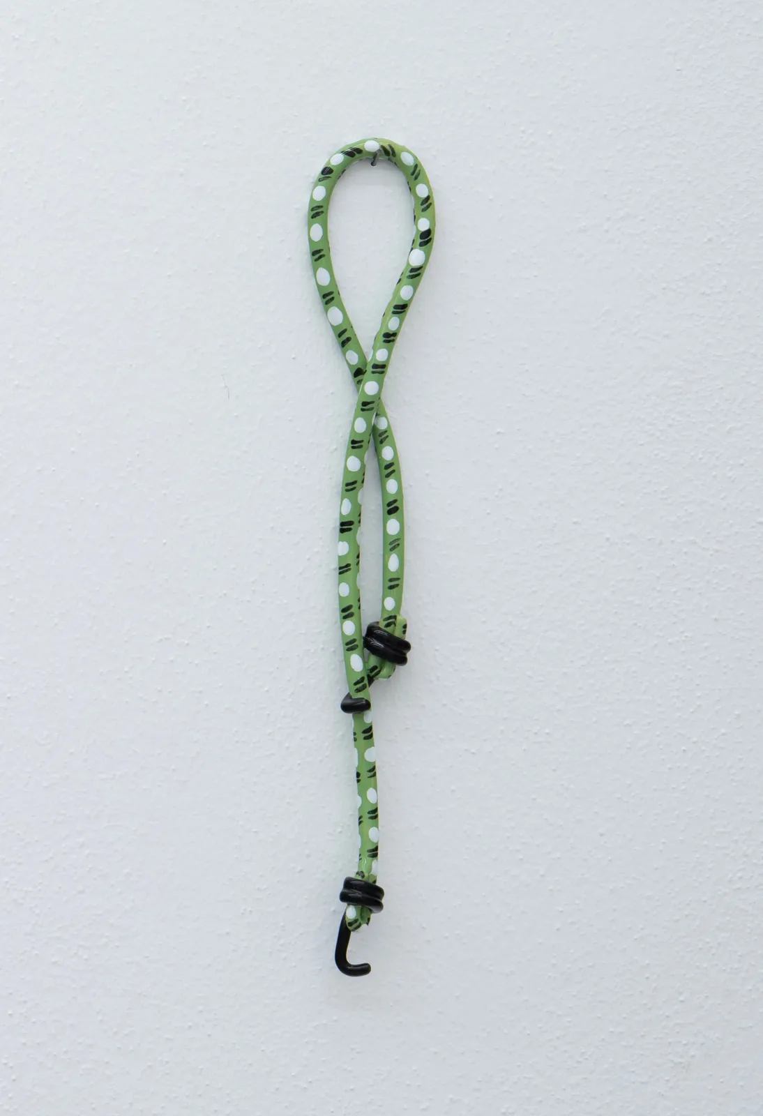 Katharina Maderthaner, Expander #08, 2023. Ceramic · 41 × 6 × 3 cm