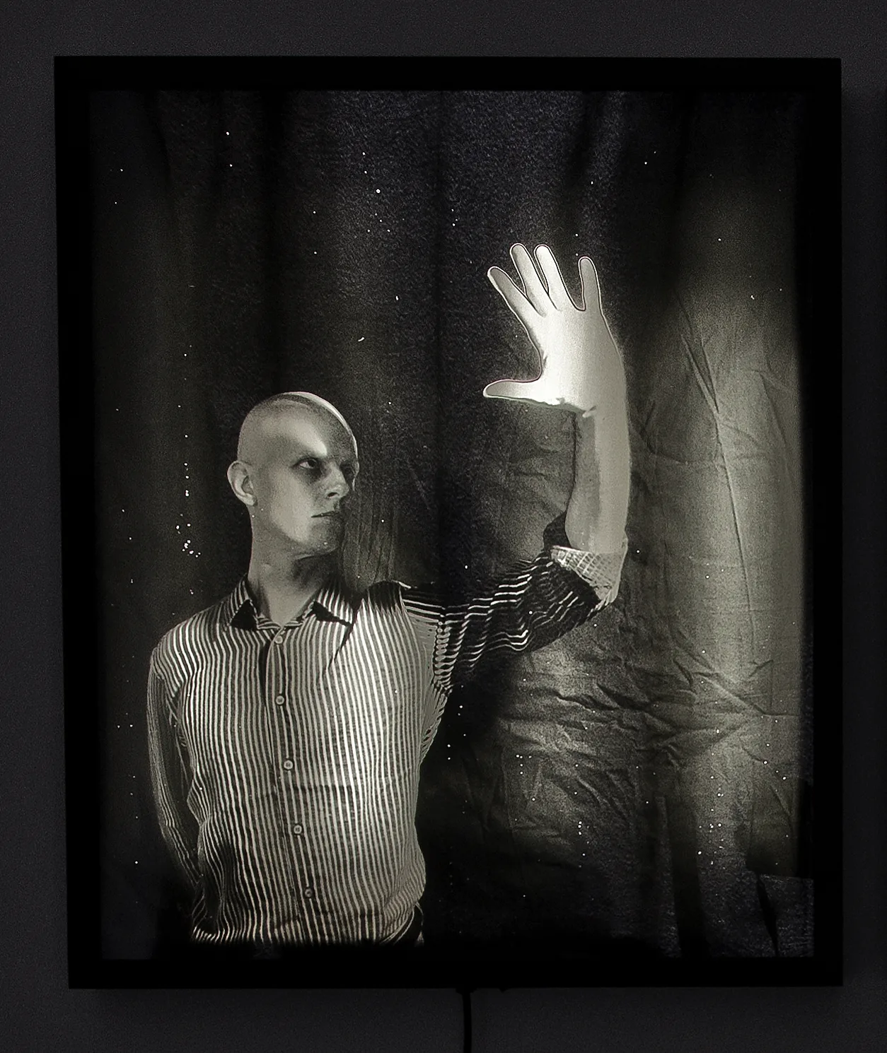 Nyctografie. Scritture tra il visibile e l'invisibile. Turi Rapisarda, Unt Hitler, 2011, Lightbox, 64 x 53,5 cm