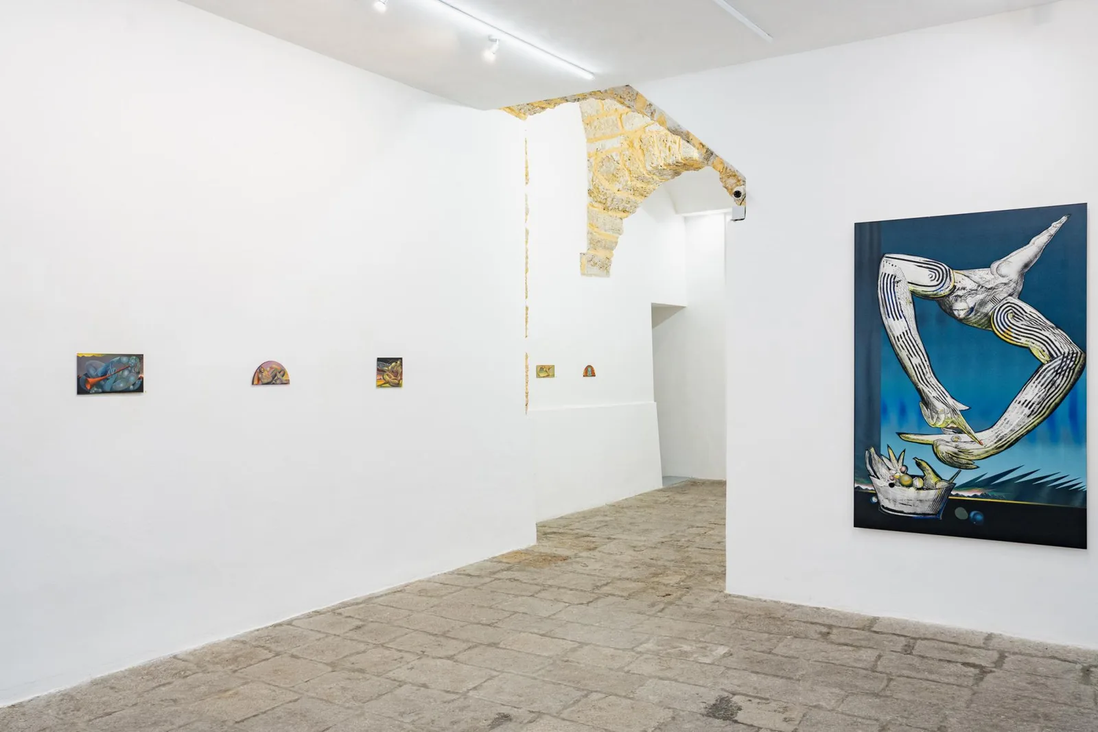 SANTI, SIRENE, BRIGANTI E BACCANALI. installation view 1 of 13