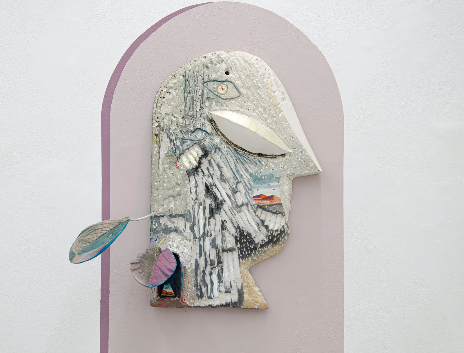 Mattia Barbieri, Echoes Eyes, 2022. Plaster, oil, gold leaf, copper, iron · 64 × 64 × 32 cm