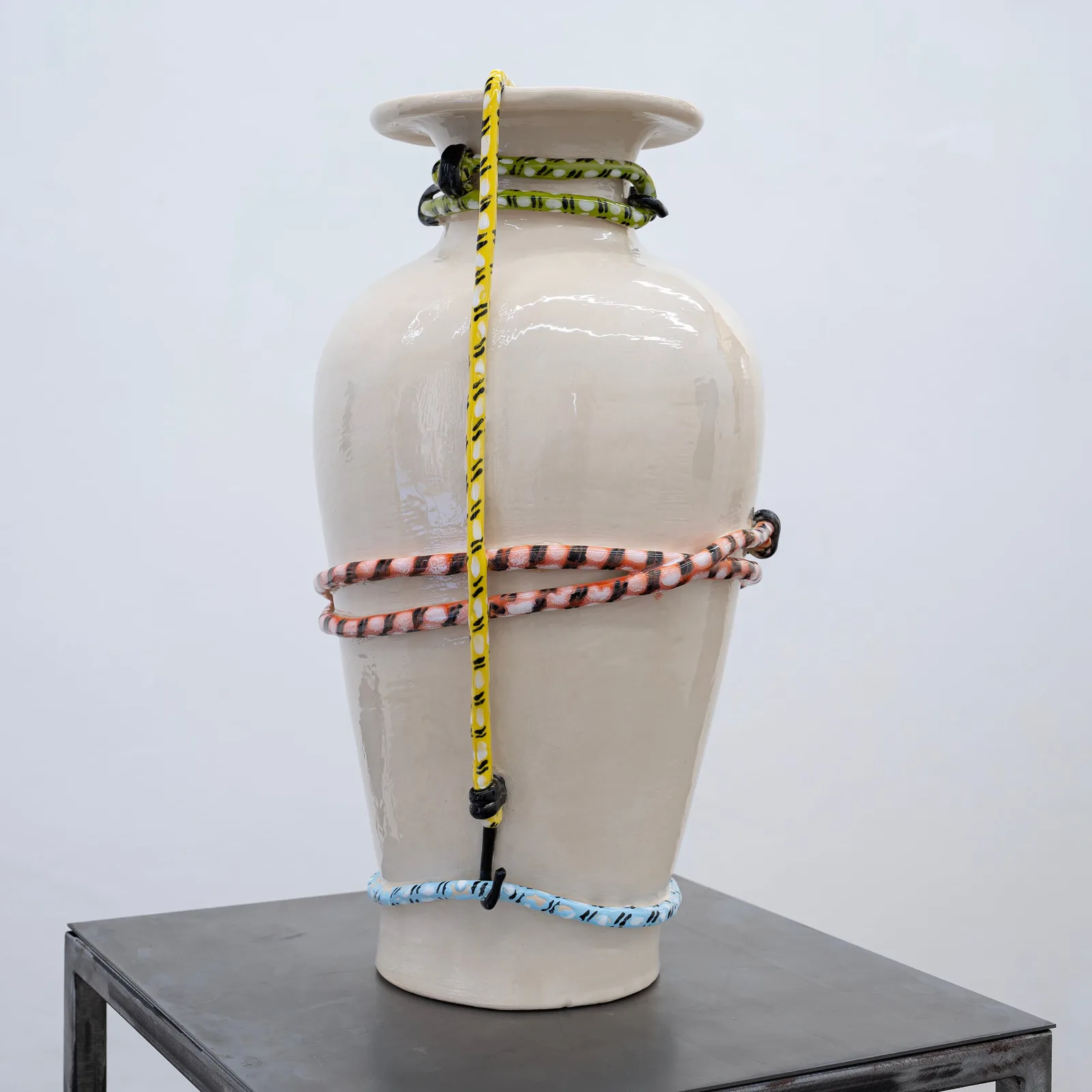 Katharina Maderthaner, Topless, 2021. Ceramic · 44 × 24 × 24 cm
